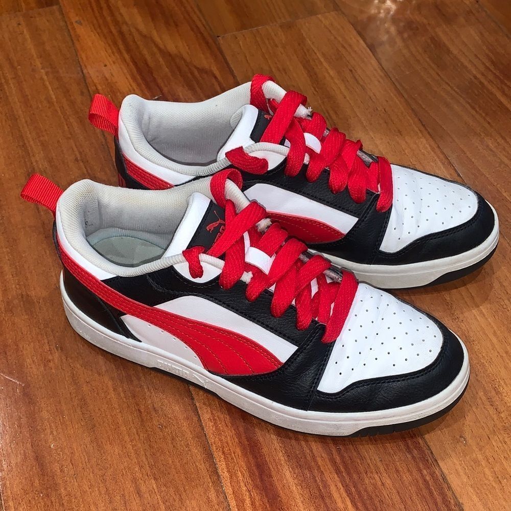 Puma White and Red basketball Low Athletic Shoes size 5.5